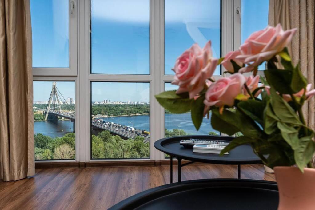 Apartments With Crazy Panoramic View Of The Dniepr Kiev Eksteriør bilde
