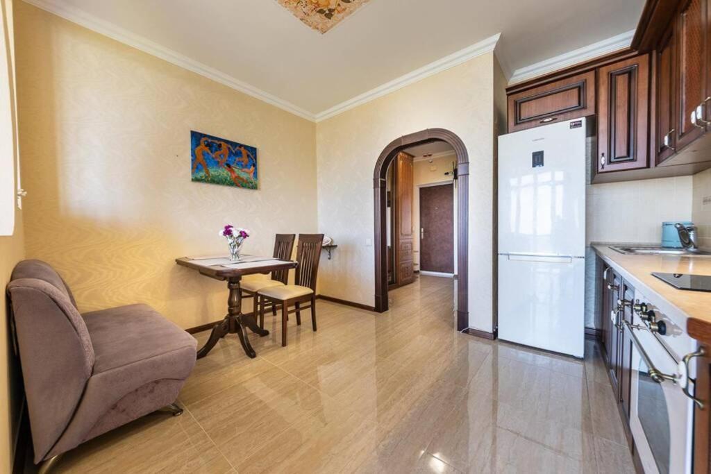Apartments With Crazy Panoramic View Of The Dniepr Kiev Eksteriør bilde