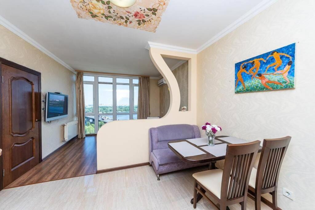 Apartments With Crazy Panoramic View Of The Dniepr Kiev Eksteriør bilde