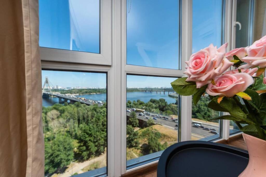 Apartments With Crazy Panoramic View Of The Dniepr Kiev Eksteriør bilde