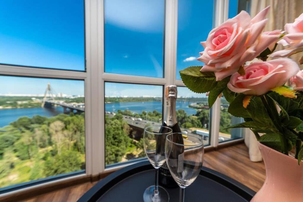 Apartments With Crazy Panoramic View Of The Dniepr Kiev Eksteriør bilde