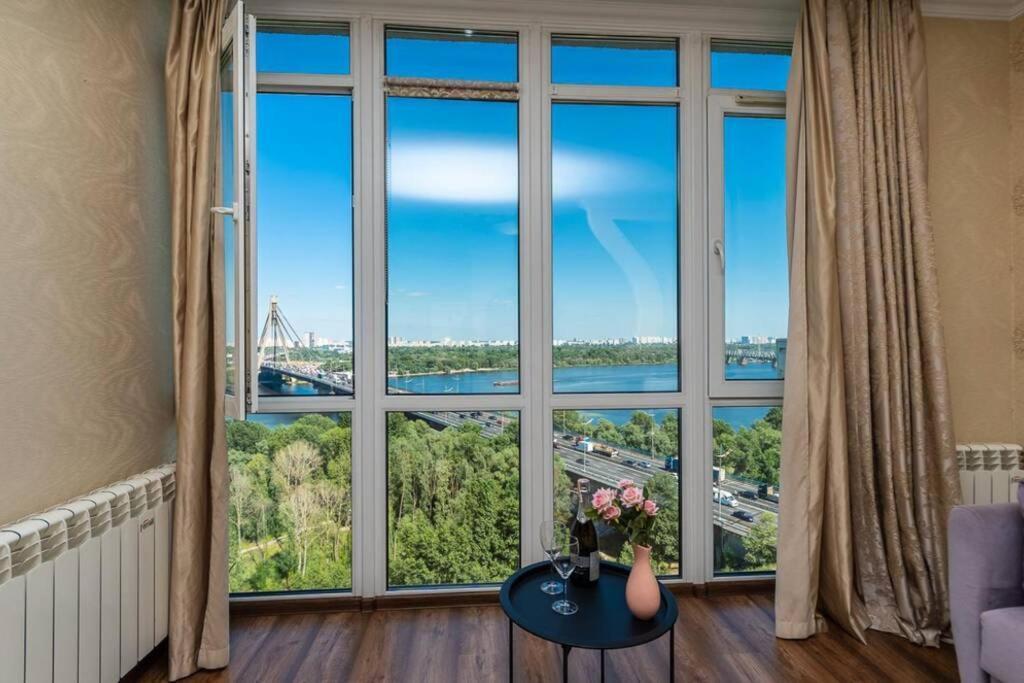 Apartments With Crazy Panoramic View Of The Dniepr Kiev Eksteriør bilde