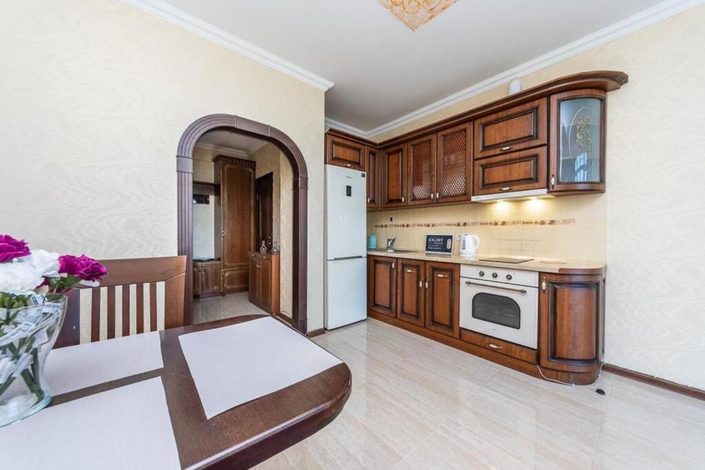 Apartments With Crazy Panoramic View Of The Dniepr Kiev Eksteriør bilde